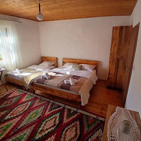 Hotel Bujtina Tusha Priska e Madhe Esterno foto