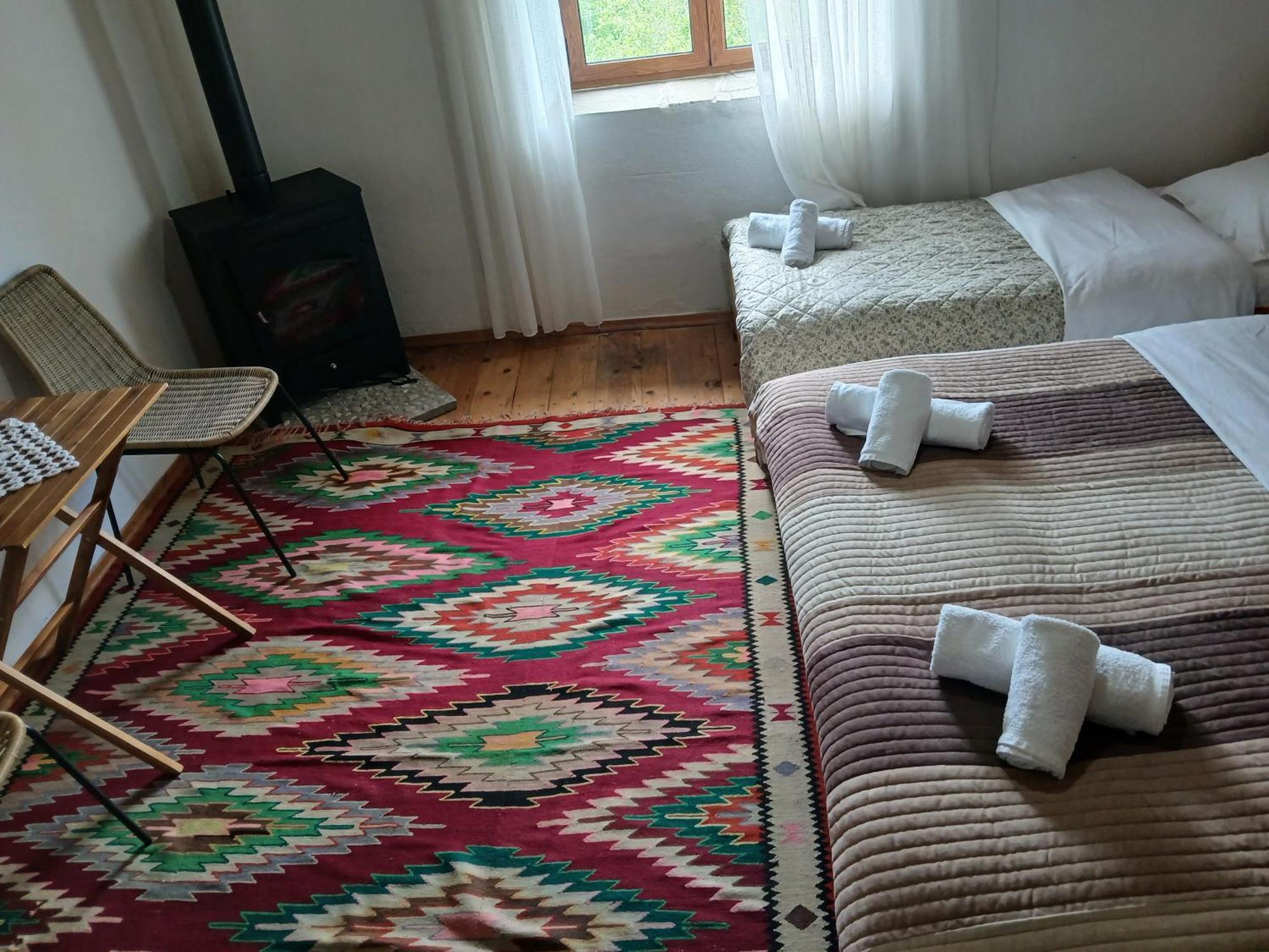Hotel Bujtina Tusha Priska e Madhe Esterno foto
